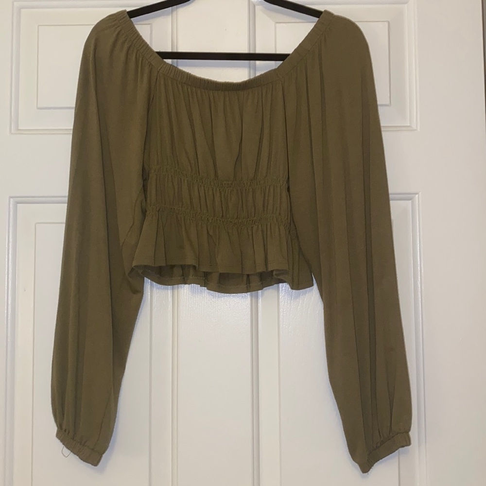 Long sleeved, green, crop top